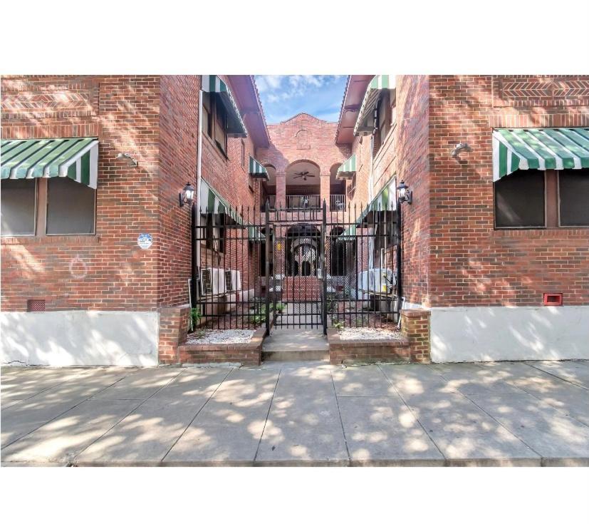Cozy Downtown Studio By Toyota Center Houston Exterior foto